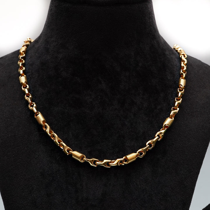 "Shine in Gold, Stand Out Everywhere"