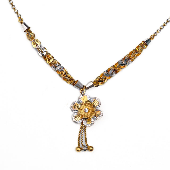 "Bloom in Gold: The Perfect Flower Pendant Chain"